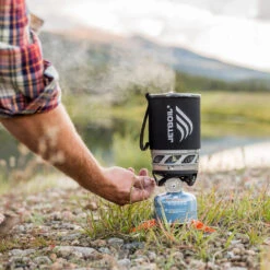 Jetboil MicroMo Cooking System - Carbon -Camping Discounter 1090950 insitu05