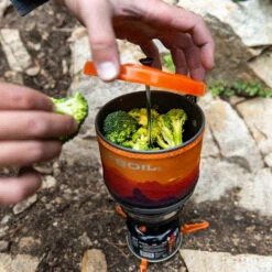 Jetboil Silicon Coffee Press Grande 7 Jetboil Silicon Coffee Press Grande -Camping Discounter 1107428 1107431 insitu04