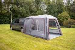 Vango Tailgate AirHub Drive Away Awning -Camping Discounter 2021 Vango Lifestyle Tailgate Airhub 07 small