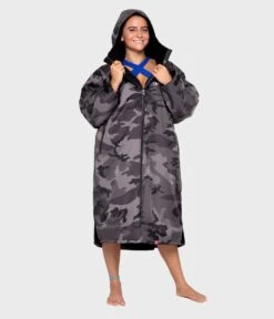 Dryrobe Advance Long Sleeve Black Camouflage - RECYCLED -Camping Discounter Black Camo 5 2024x2024 42e2a54e 6856 4958 8ebc 9fa877e77ae3