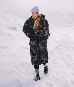 Dryrobe Advance Long Sleeve Black Camouflage - RECYCLED -Camping Discounter Black Camo 8 2024x2024 278ace14 3a8f 49c4 b488 38fcf1e8fd51