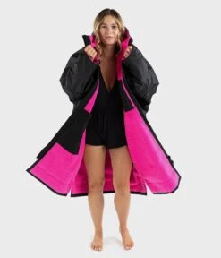Dryrobe Advance Long Sleeve BLACK PINK - RECYCLED -Camping Discounter Black Pink 5 2024x2024 b2309ee5 7ed3 4190 84b6 f4e4a171d4f8