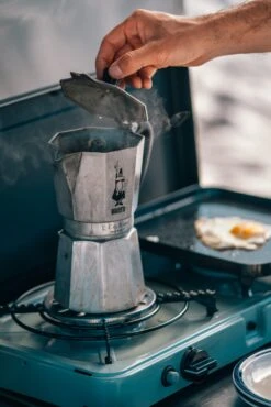 Cadac 2 Cook 3 Classic Stove -Camping Discounter Cadac Lifestyle 32 scaled 1