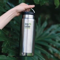 Klean Kanteen Insulated TK Wide With Café Cap 473ml - Black -Camping Discounter K32TKWSSL BS 32oz bottle insulated hand trees lifestyle