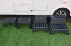 MGI Milenco Giant Double Step -Camping Discounter MGI Steps