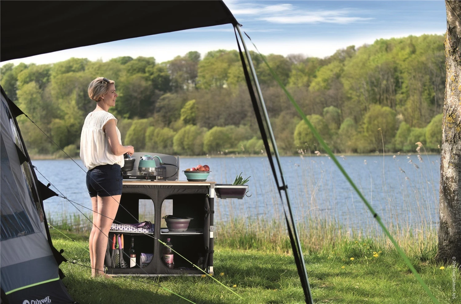 Outwell Padres XL Kitchen Table Bamboo Tabletop 3 Outwell Padres XL Kitchen Table Bamboo Tabletop - Image 3