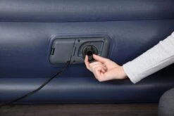 Bestway Queen Tritech Airbed 12 Bestway Queen Tritech Airbed -Camping Discounter bw67630gb 18ftft single tritech airbed 6