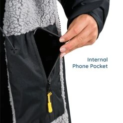 Osprey Changing Robe -Camping Discounter callout 4 2 1