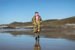 Dryrobe Advance Long Sleeve Camouflage Pink - RECYCLED -Camping Discounter camo pink lifestyle 2 2024x2024 8263b465 acc1 4dcc a927 8683eb776ffc