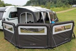 Outdoor Revolution Oxygen Windbreak - 3 Section -Camping Discounter orbk0105 oxygenwindbreak l3