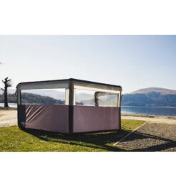 Vango Sentinel AirBeam Windbreak -Camping Discounter sentinel airbeam windbreak 1